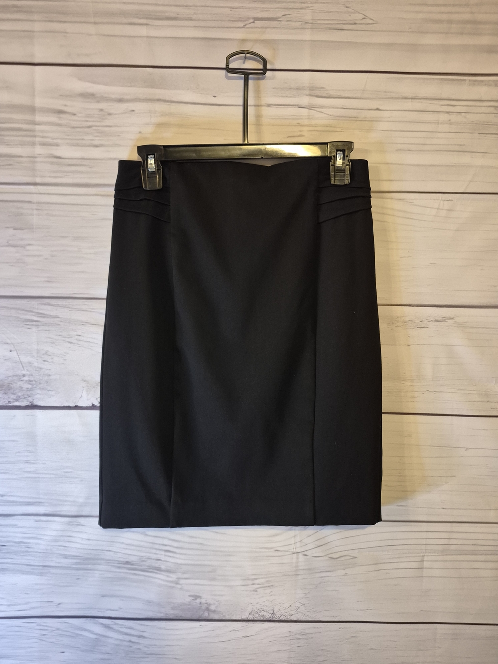 Express Black Pencil Skirt with Subtle Waist Pleats